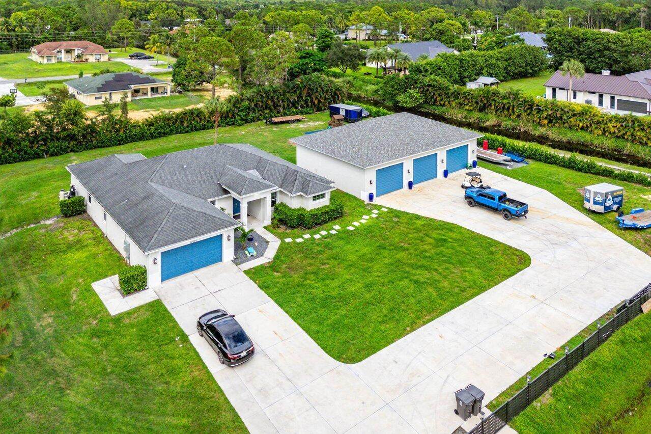 12291 70th Place - Photo 1