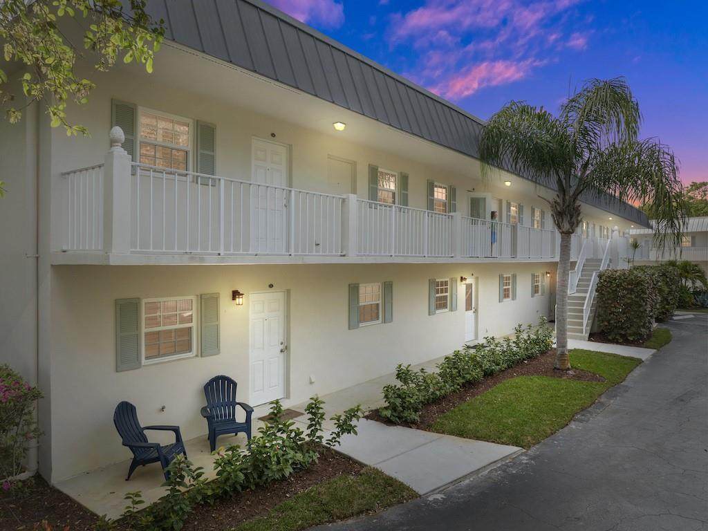 900 Jasmine Lane - Photo 1