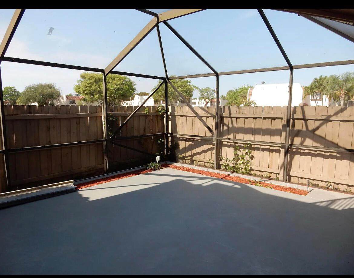 6122 Seven Springs Boulevard - Photo 1