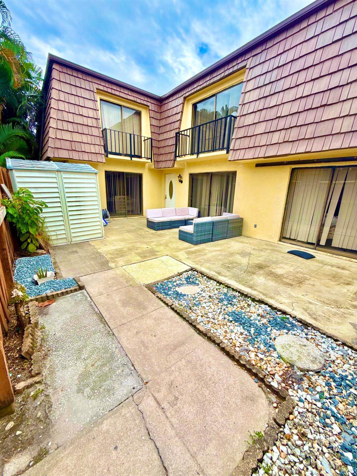 711 Springdale Circle - Photo 1