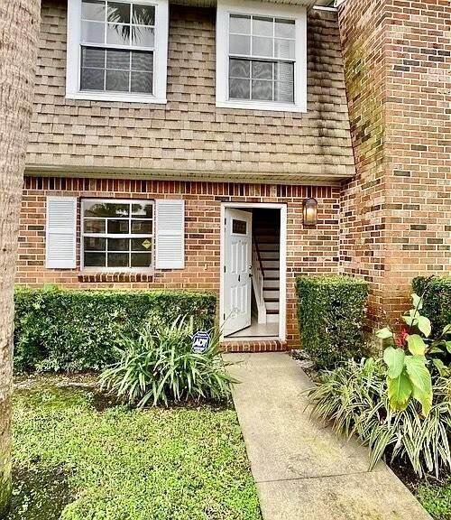 413 Cypress - Photo 1