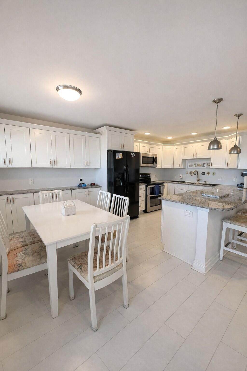 4057 Wolverton C - Photo 1