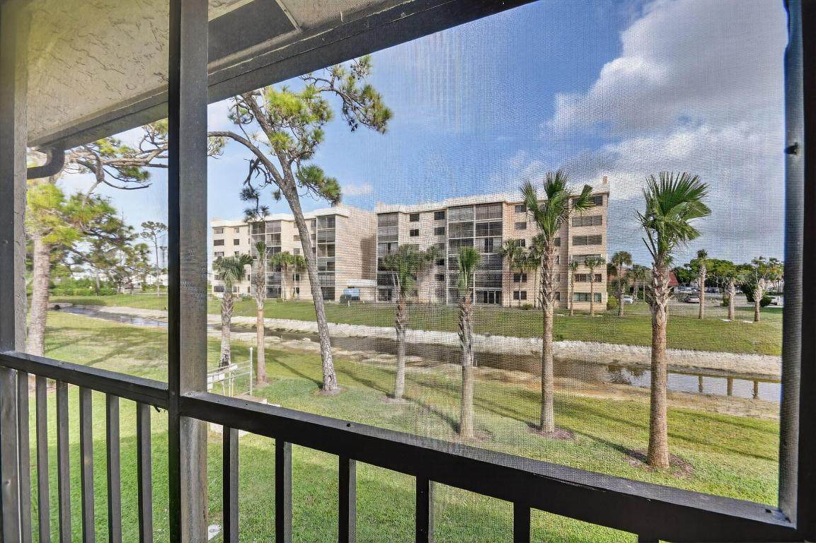 4900 Lucerne Lakes Boulevard - Photo 1
