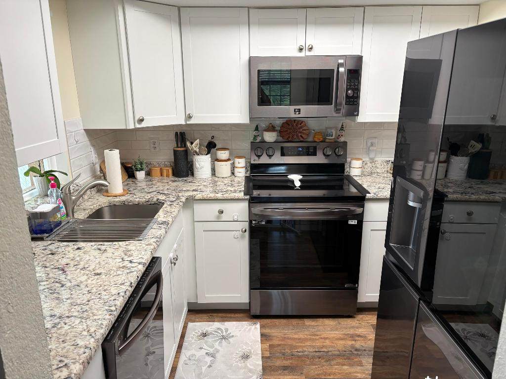 1506 Royal Green Circle - Photo 1