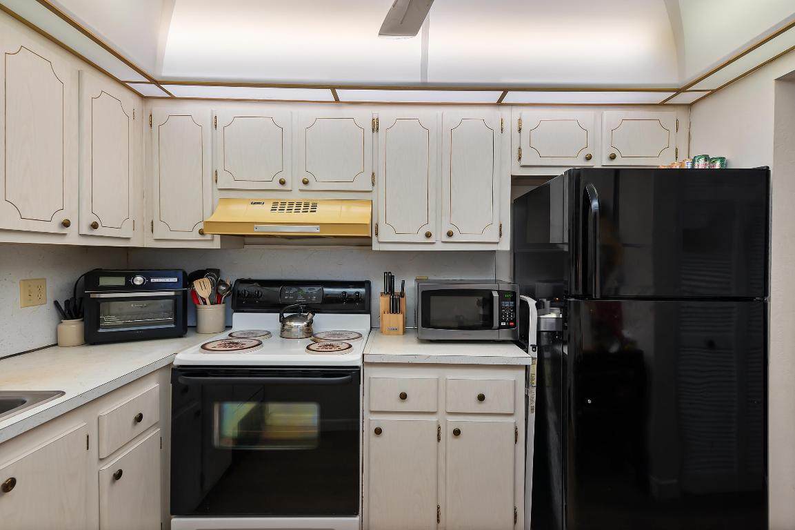 4980 Sabal Palm Boulevard - Photo 1