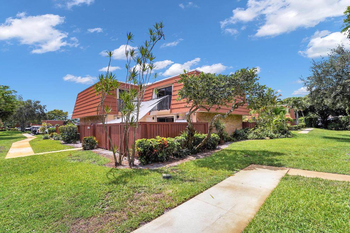 2938 12 Street - Photo 1
