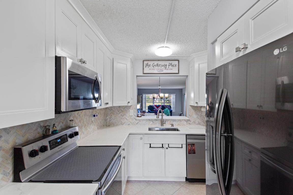 5620 Spindle Palm - Photo 1