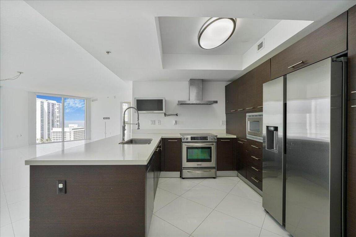 200 Sunny Isles - Photo 1