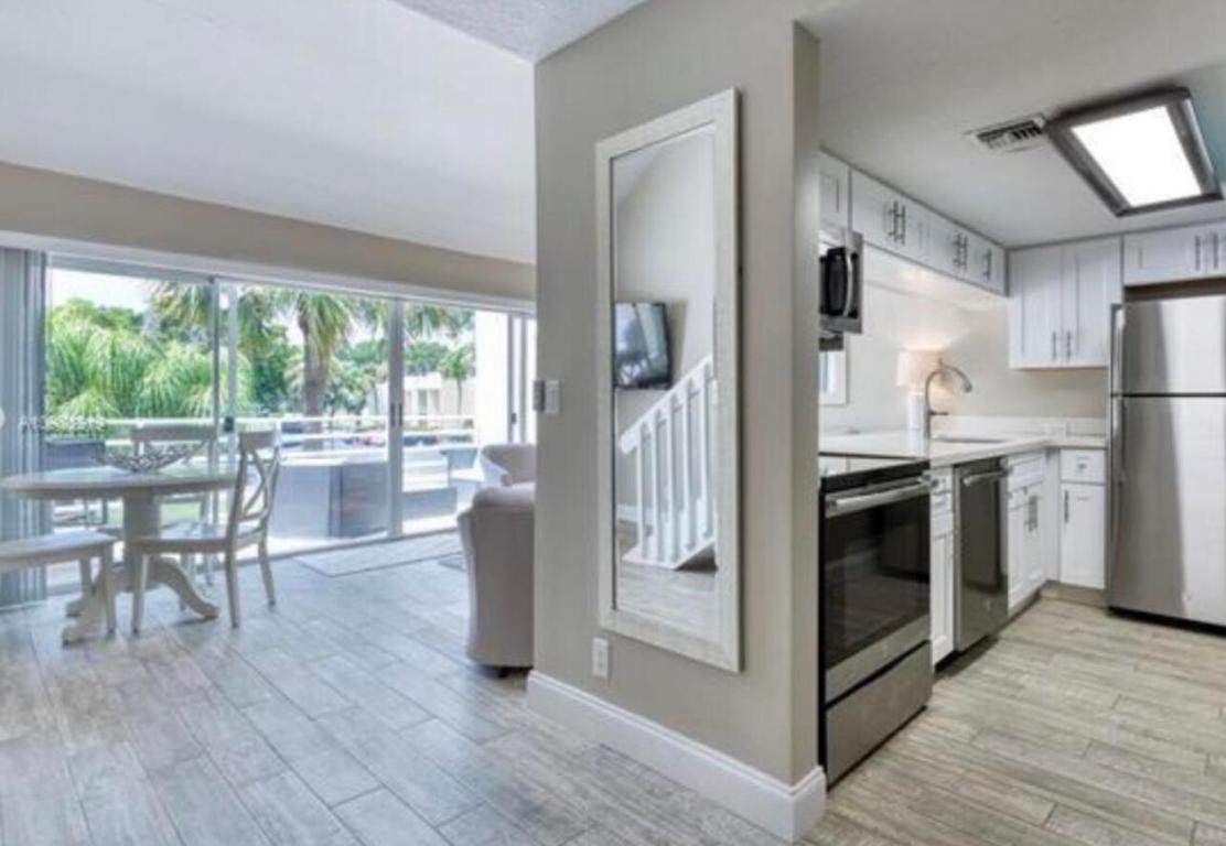 1605 Us Highway 1 - Photo 1