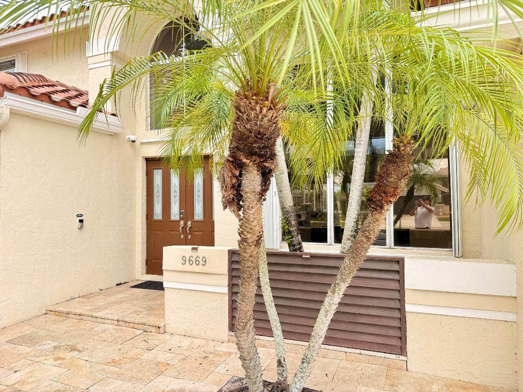 9669 Carousel - Photo 1