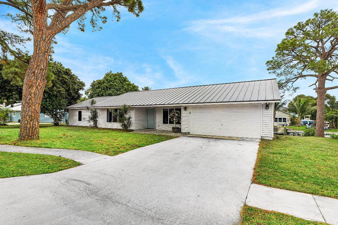 709 Warren - Photo 1