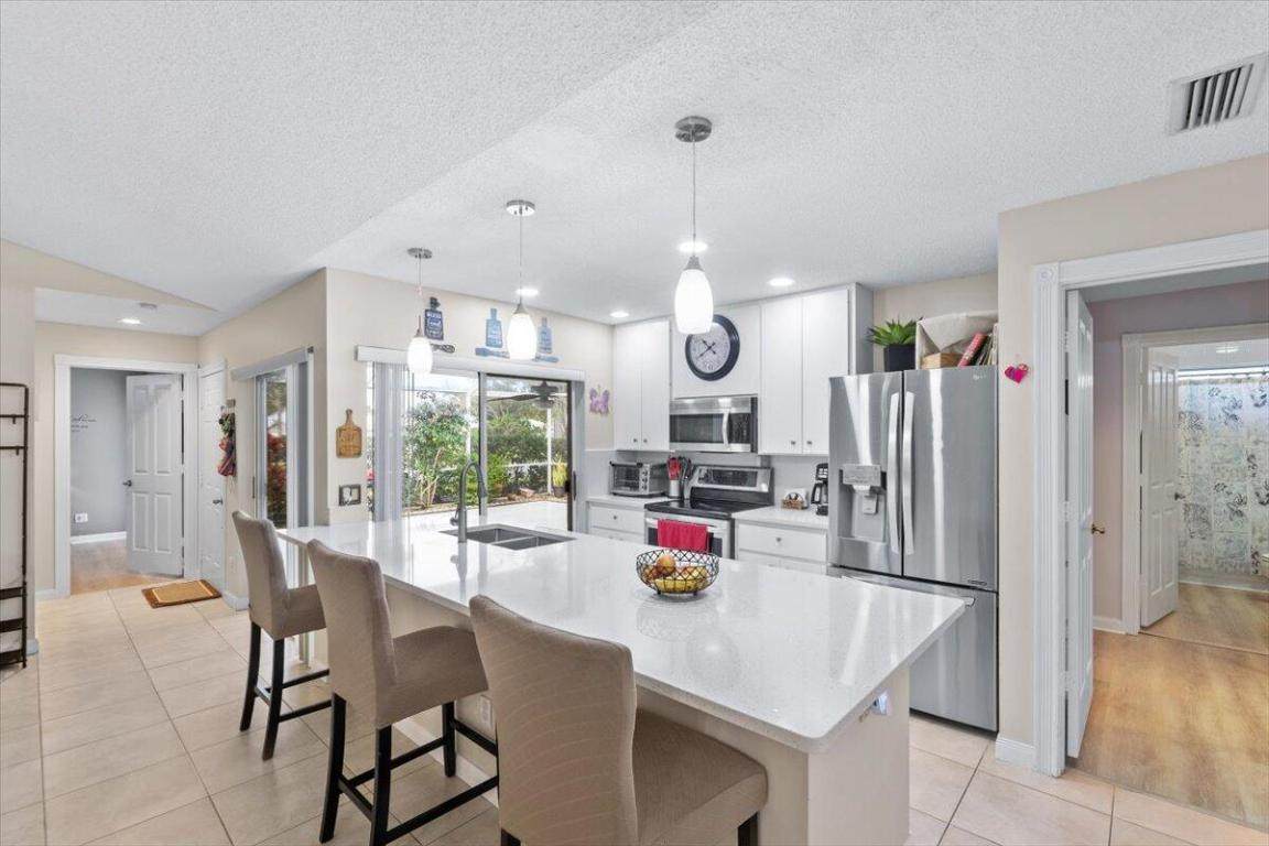 1819 Waterfall Boulevard - Photo 1