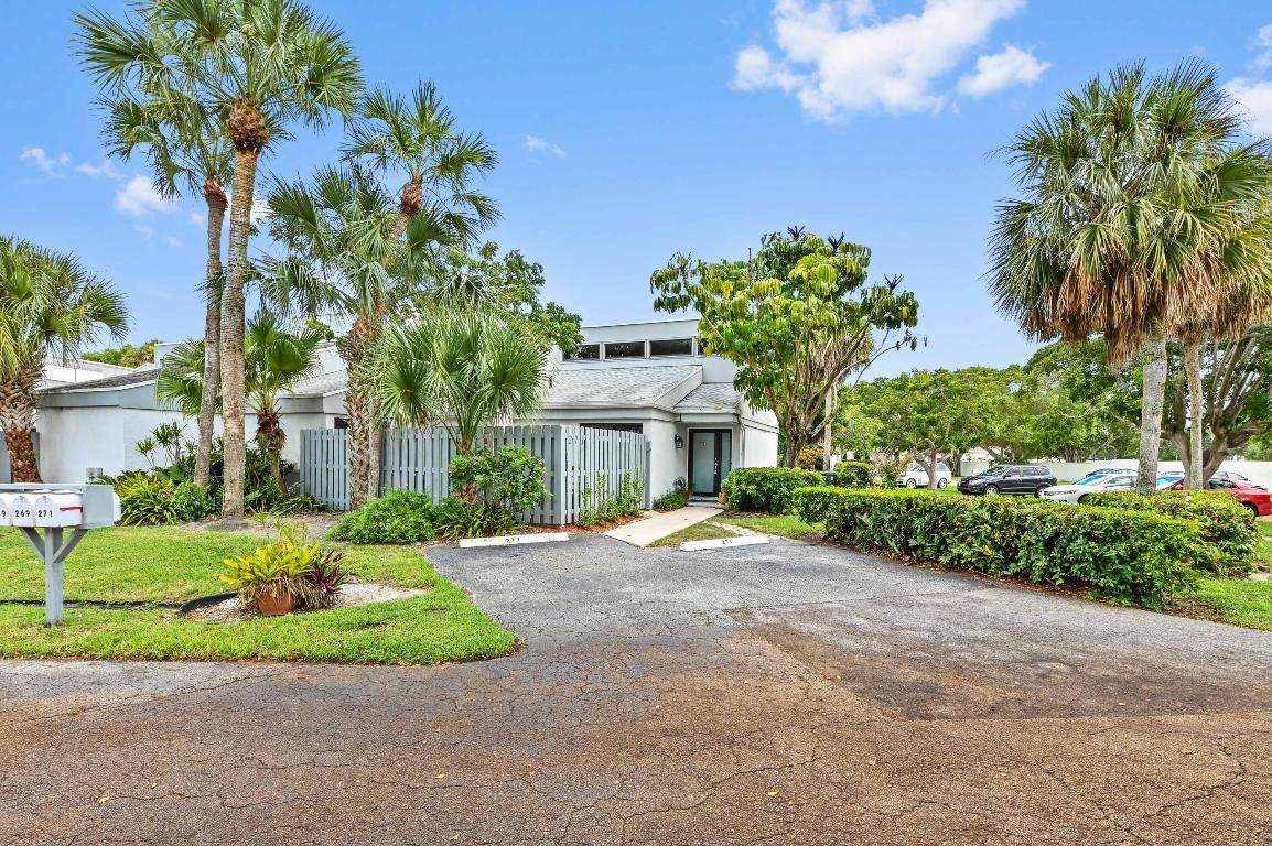 271 15th Street - Photo 1