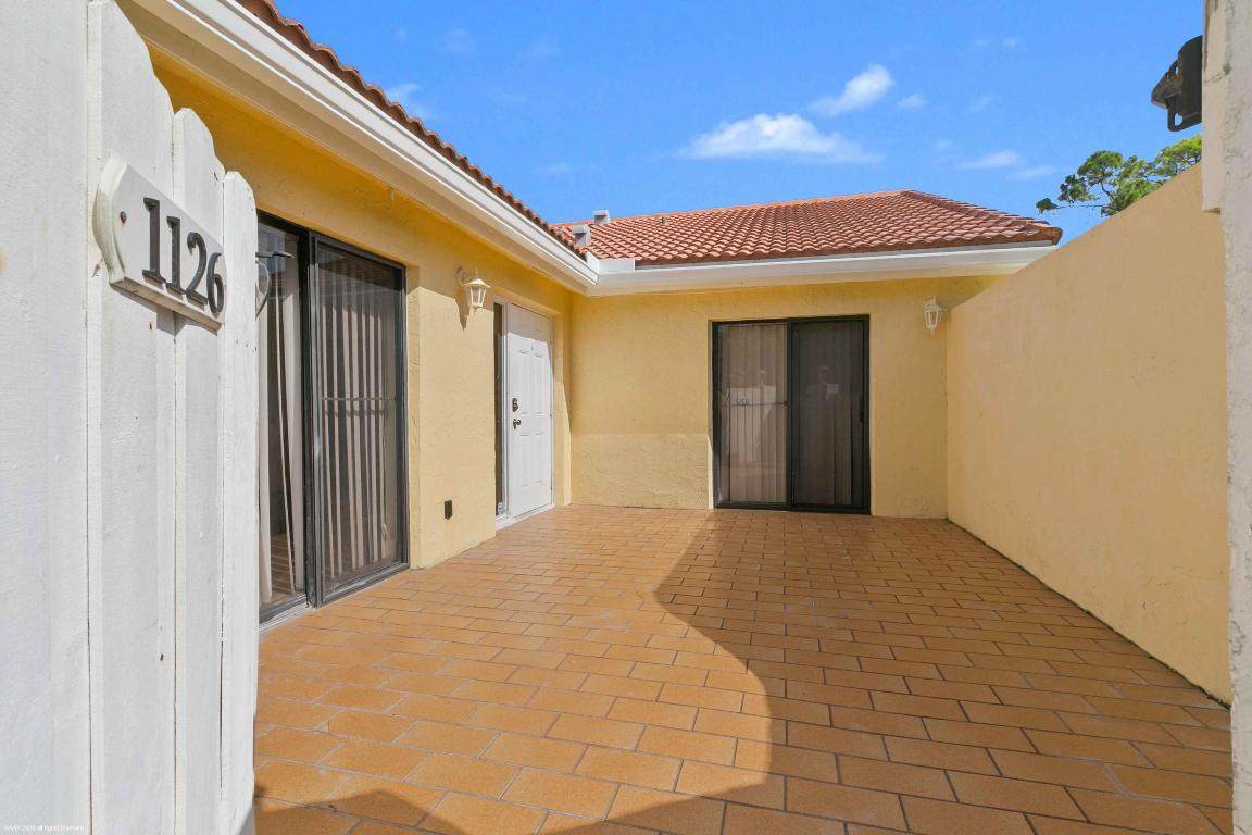 1120 Hyacinth Place - Photo 1