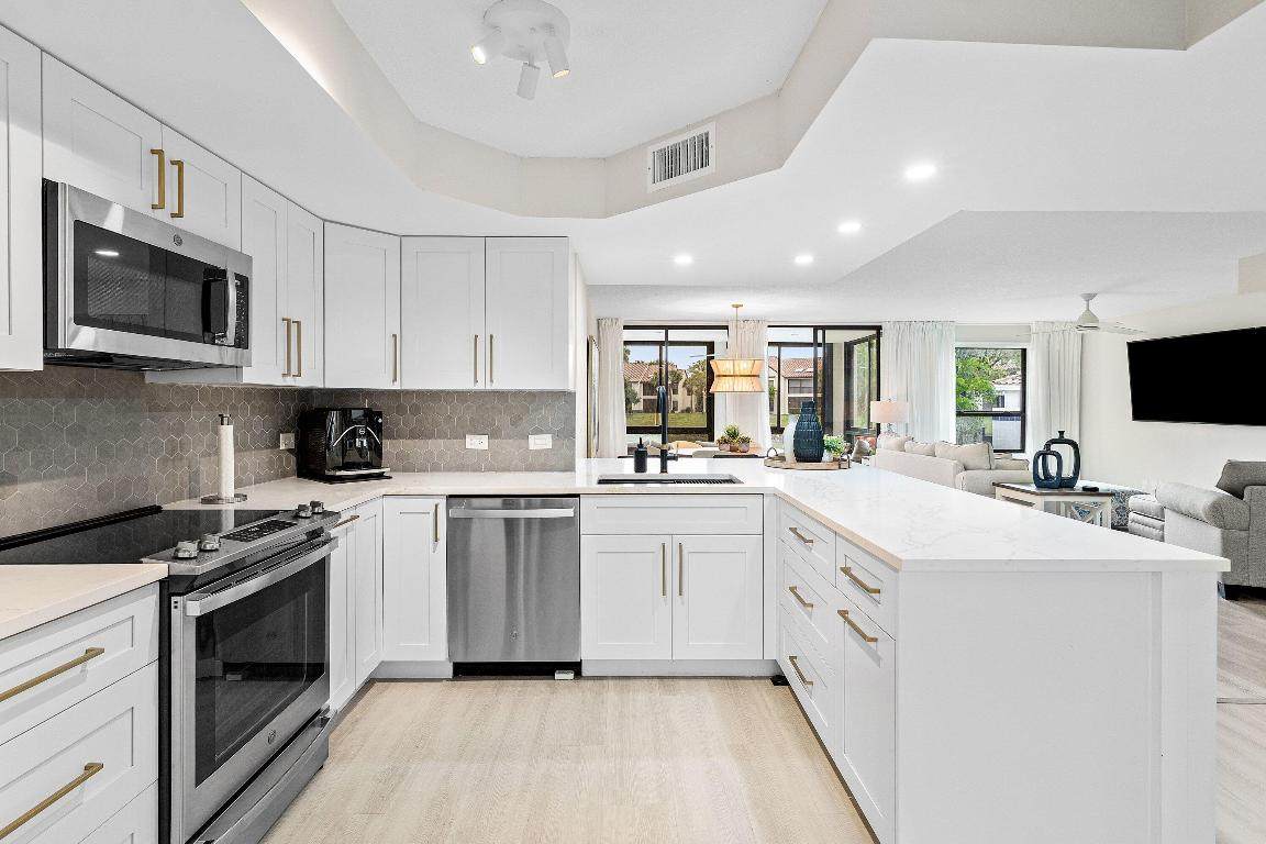 7918 Granada - Photo 1