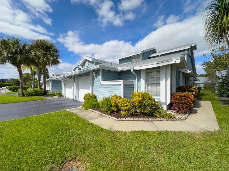 3851 Island Club Circle - Photo 1