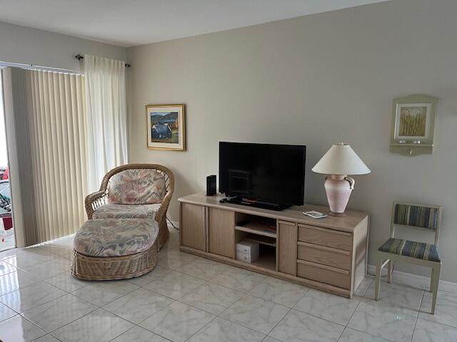 https://bt-photos.global.ssl.fastly.net/beaches/orig_boomver_1_R11158809-2.jpg