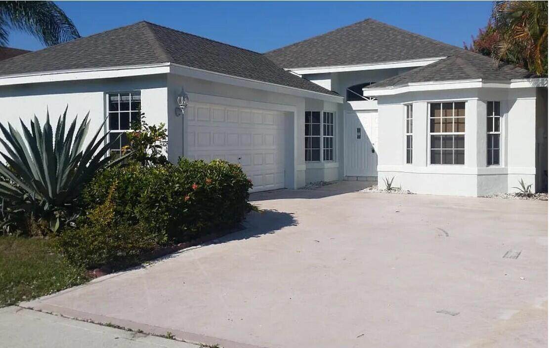 103 Saratoga Boulevard - Photo 1