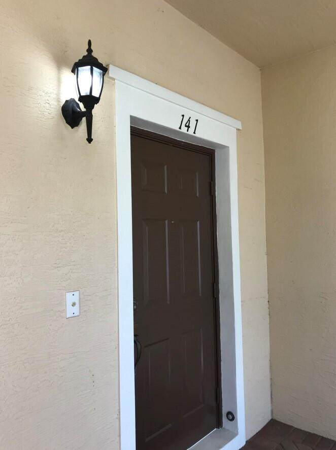 141 Thatch Palm Circle - Photo 1