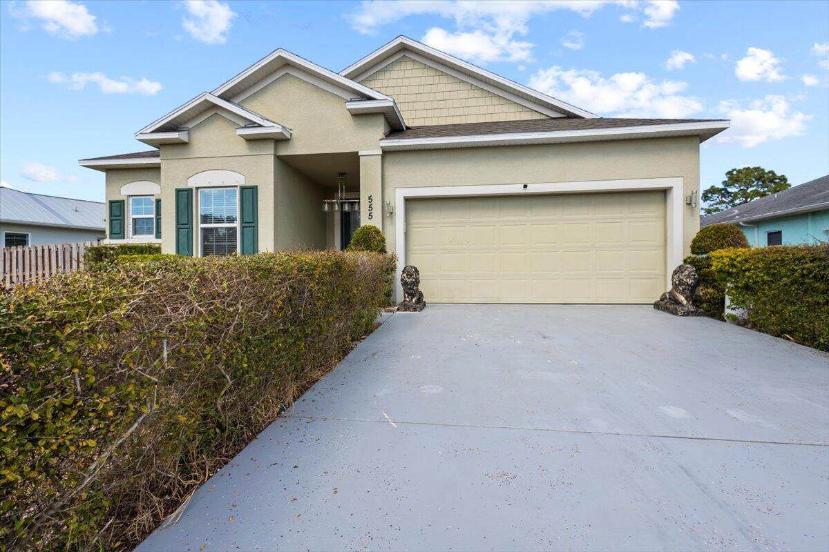 555 Halibut Avenue - Photo 1
