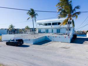 https://bt-photos.global.ssl.fastly.net/beaches/orig_boomver_1_R11164709-2.jpg