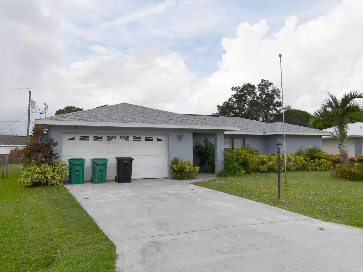 826 Quiescent Lane - Photo 1
