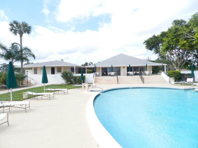 4 Greenway Village - Photo 1