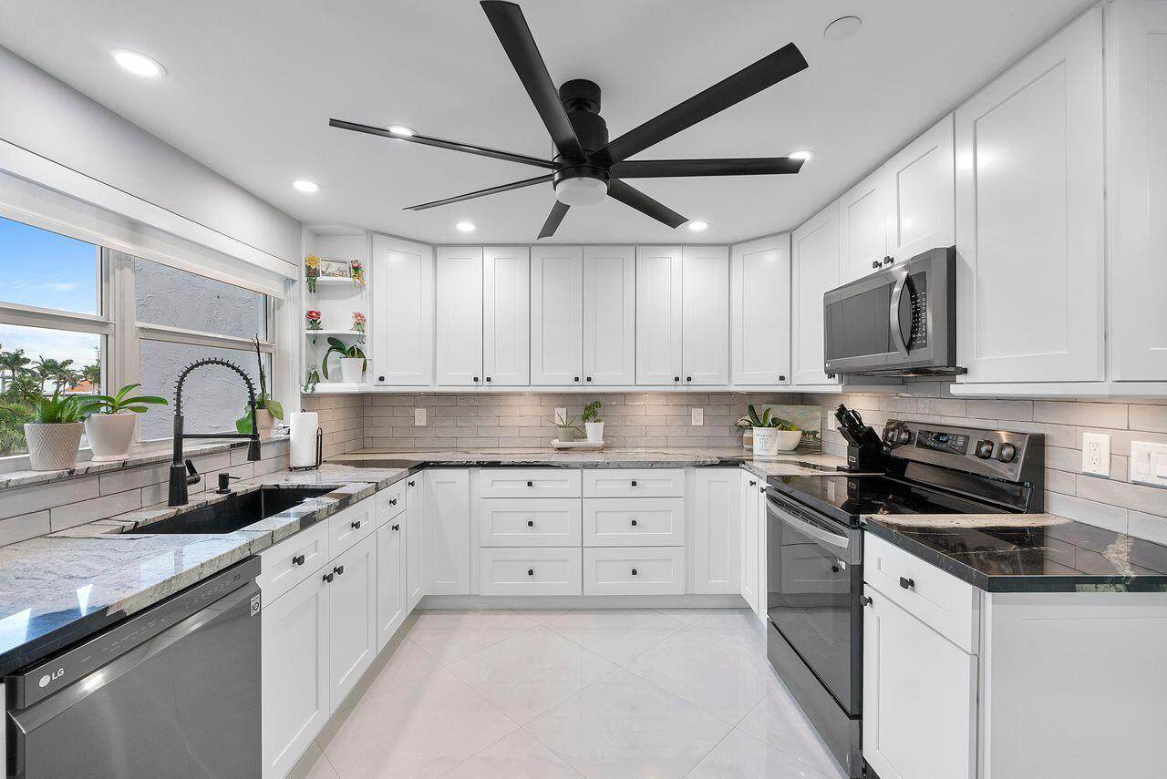 3300 Ocean Boulevard - Photo 1