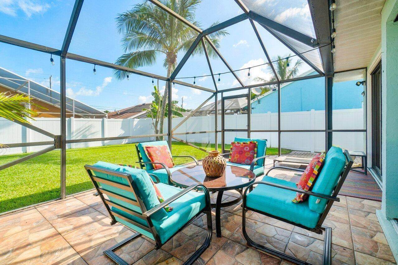 6085 Robinson Street - Photo 1