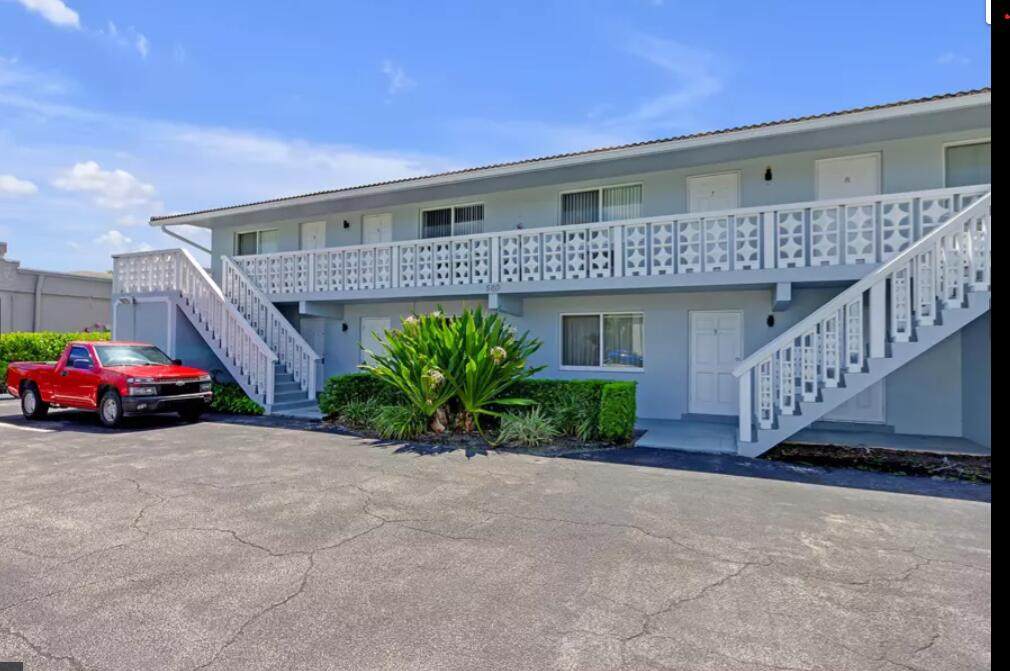 560 46th Street - Photo 1