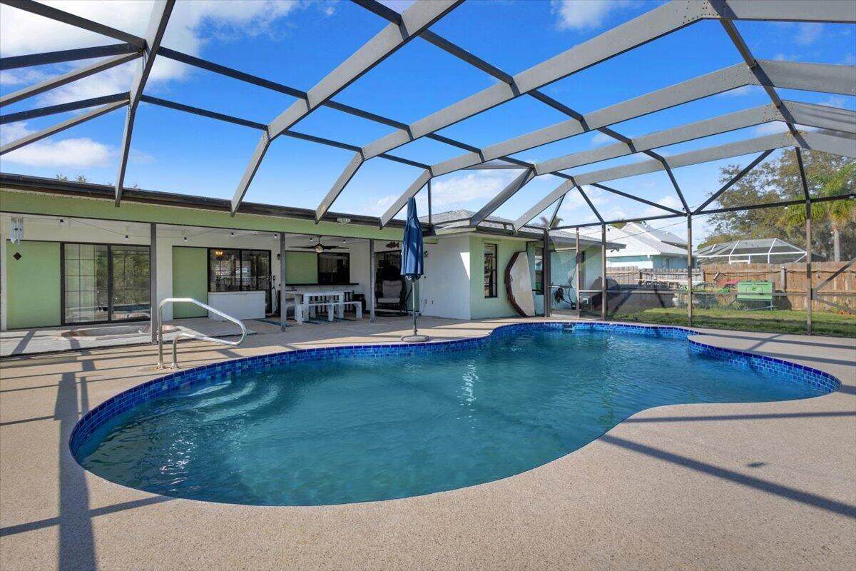 879 Carnival Avenue - Photo 1