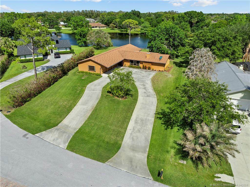 903 Willow Lane - Photo 1