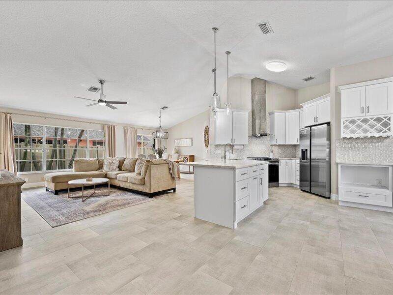 237 Moccasin Trail - Photo 1