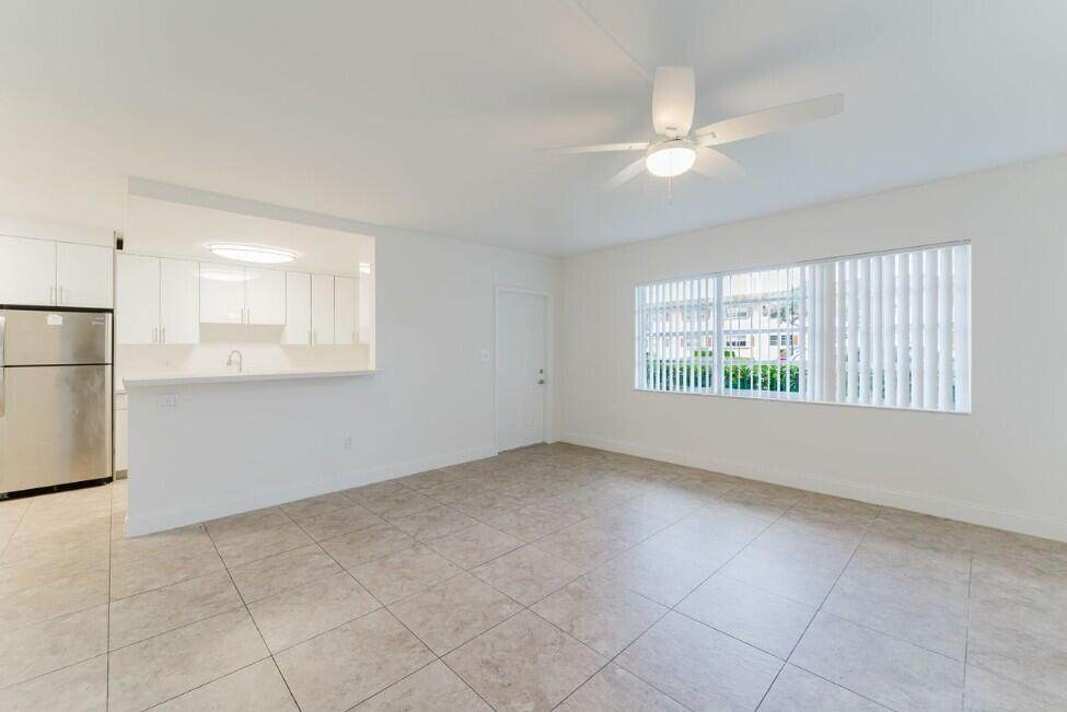 https://bt-photos.global.ssl.fastly.net/beaches/orig_boomver_2_B26066007-2.jpg
