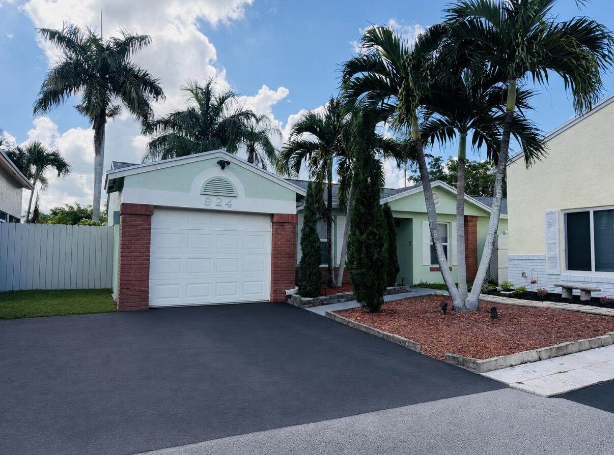924 Cumberland Terrace - Photo 1