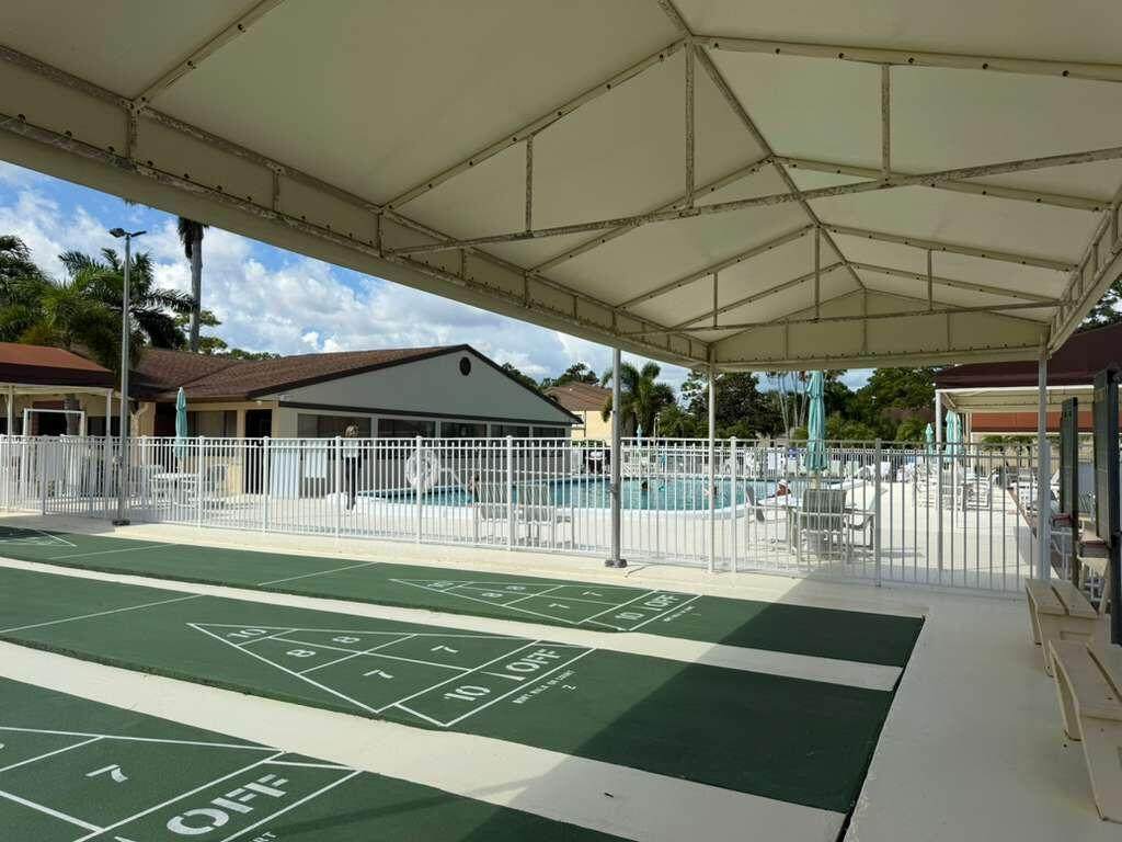 https://bt-photos.global.ssl.fastly.net/beaches/orig_boomver_2_B26078870-2.jpg