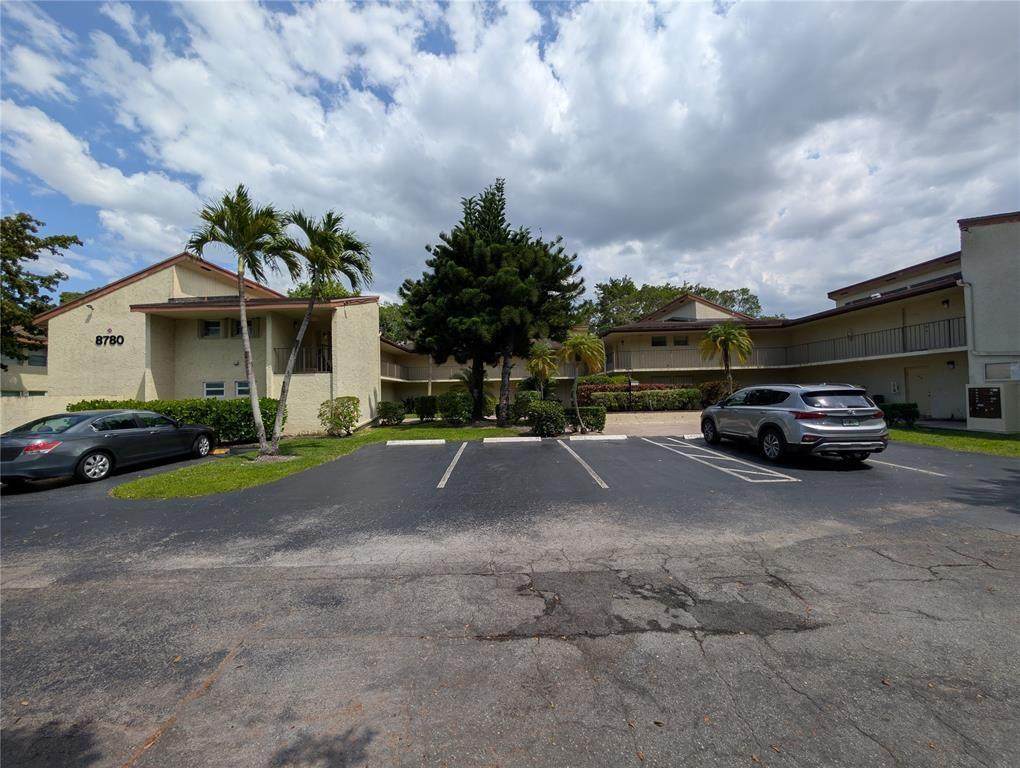 8780 Holly Ct - Photo 1
