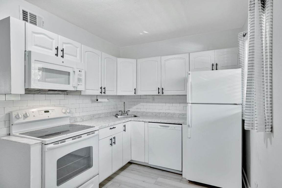 2741 8th Avenue - Photo 1