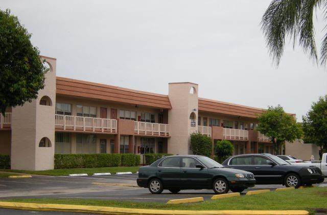 9101 Sunrise Lakes Boulevard - Photo 1