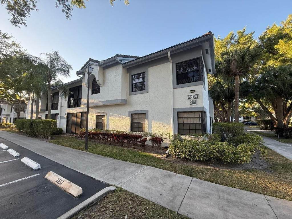 5414 Venetia Court - Photo 1