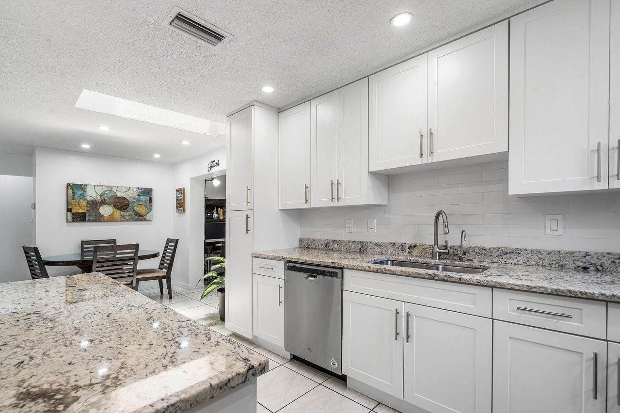 9404 81st Ct - Photo 1
