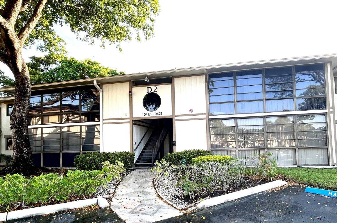 10429 Clairmont Circle - Photo 1