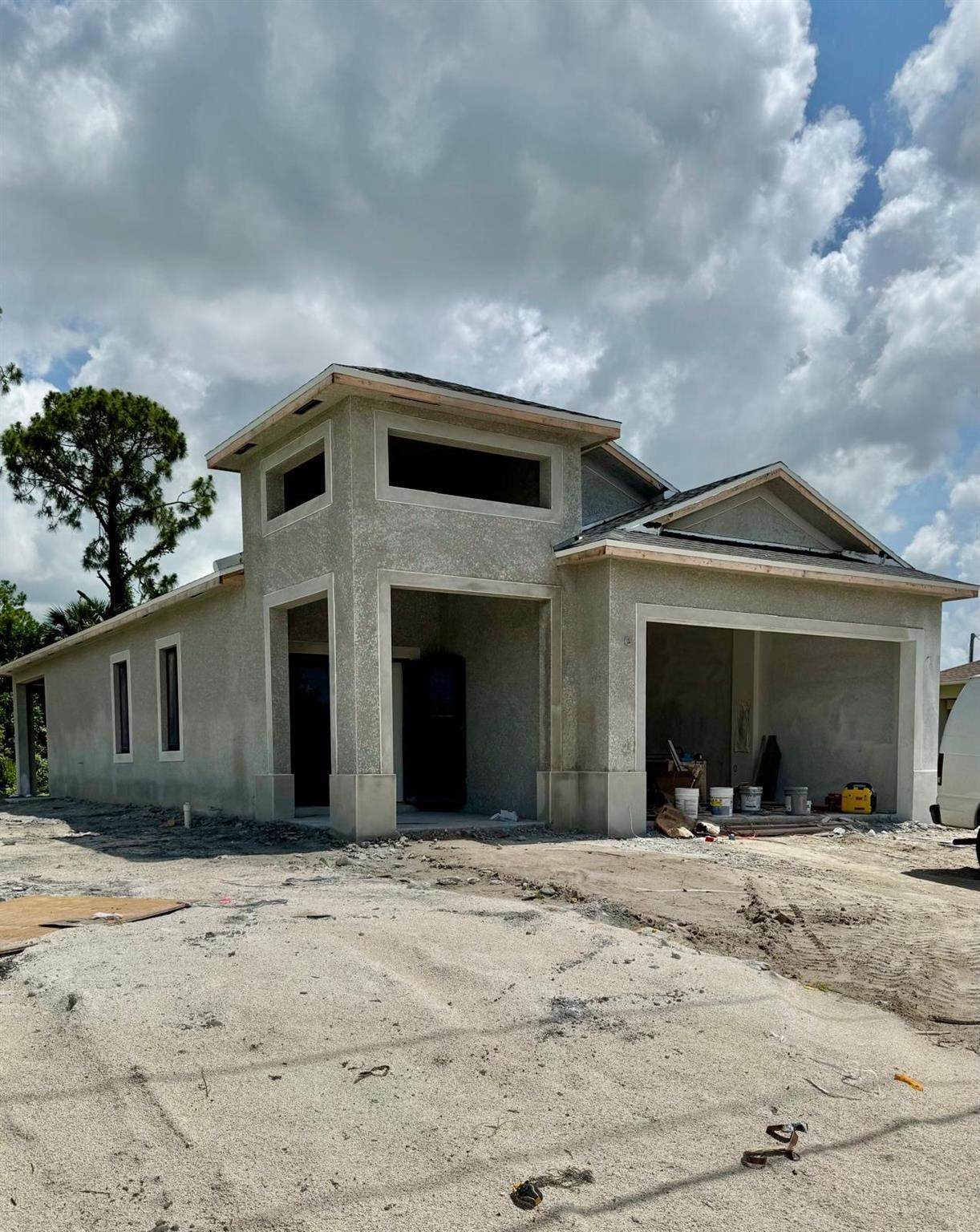 879 Sunrise Blvd - Photo 1