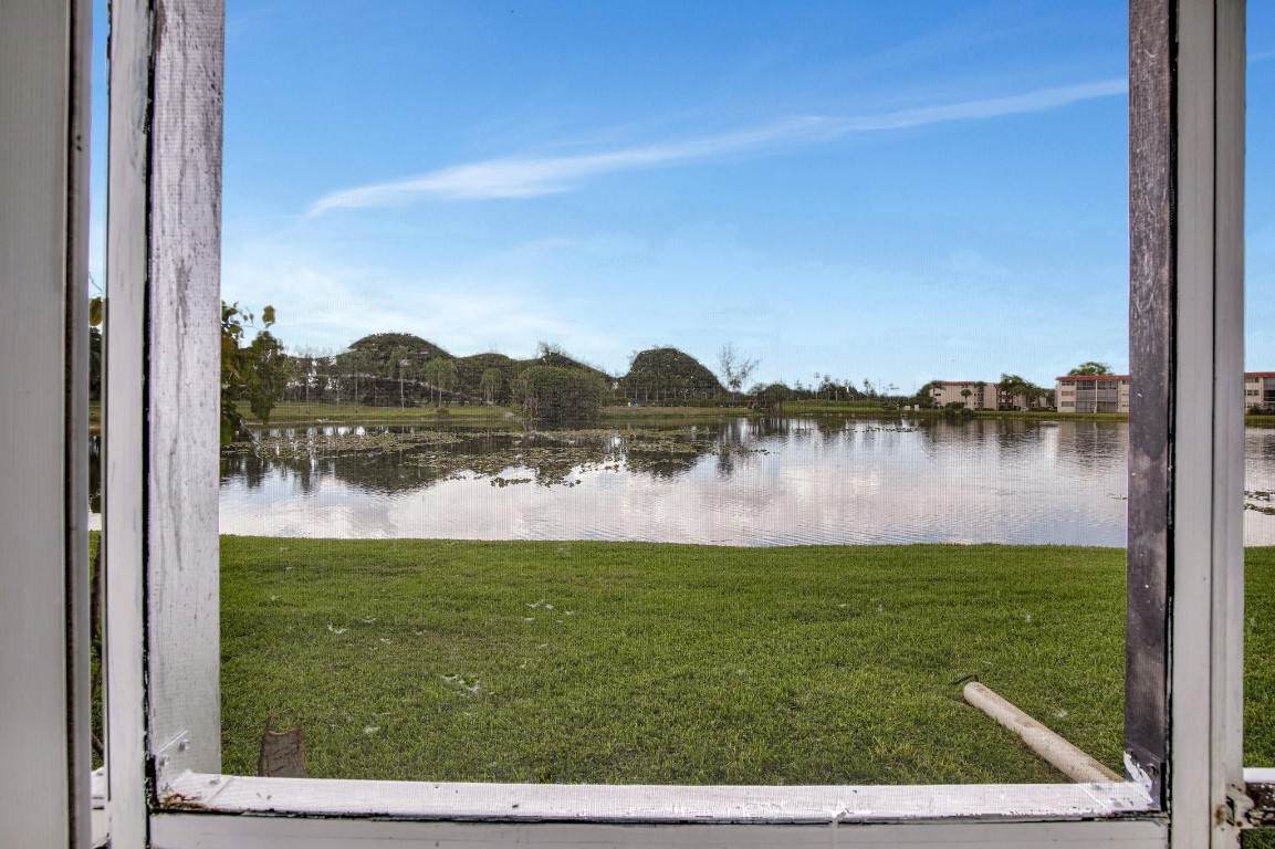 9400 Hollybrook Lake Drive - Photo 1