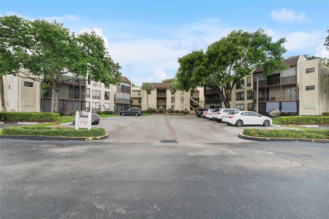 7750 Mcnab Road - Photo 1