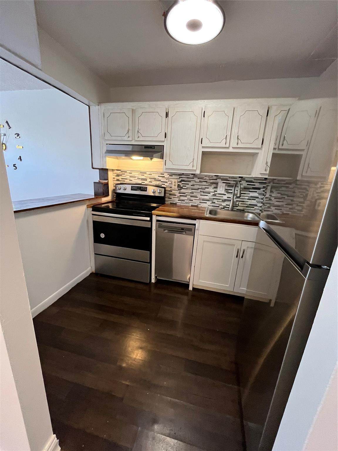 9141 Sunrise Lakes Boulevard - Photo 1