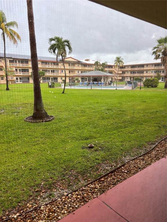 5300 Washington - Photo 1