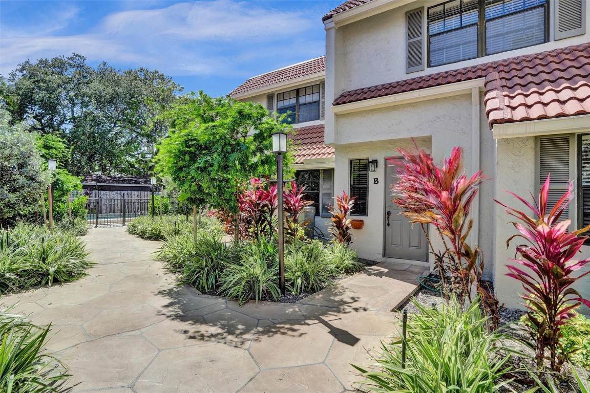 1415 Miami - Photo 1