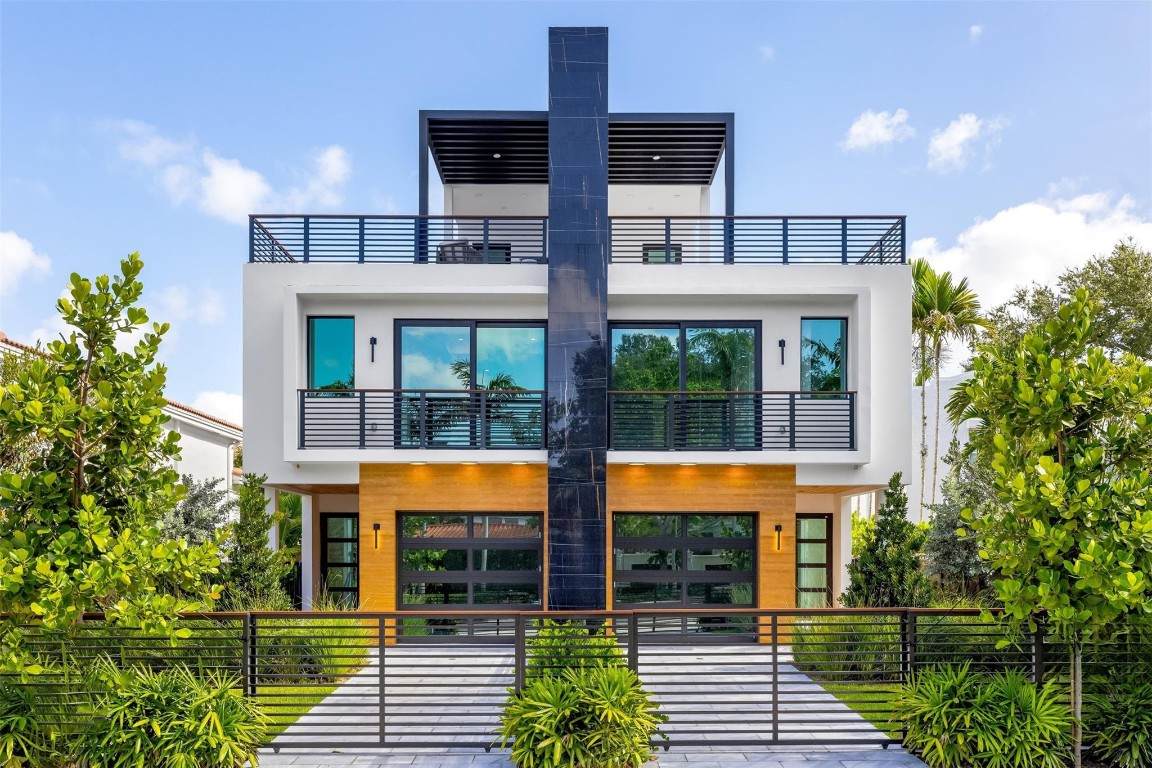 1621 Broward Boulevard - Photo 1