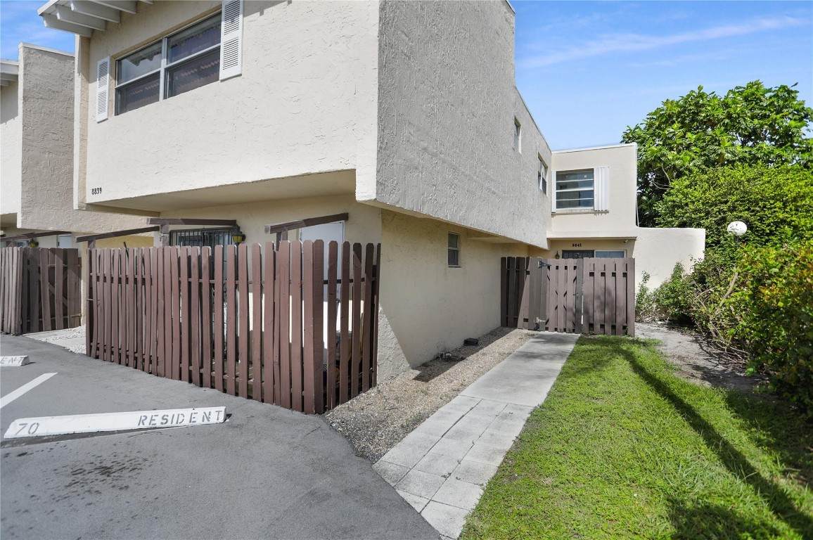 8841 4 Road - Photo 1